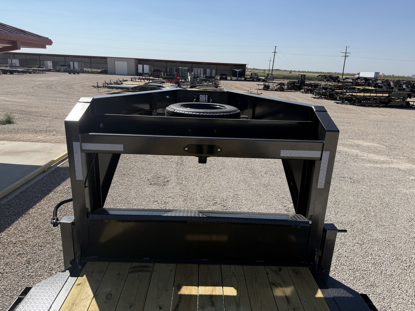 New 2026 Diamond C 102"x28' GN Extreme Duty Equipment Trailer - LPX-GN210