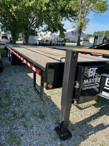 Used USED 2026 Behnke Enterprises FB8X27PТ-24E Deckover Trailer 102X27 TA DOVETAIL W/ FLIP OVER RAMPS (GVW: 24000) BLACK