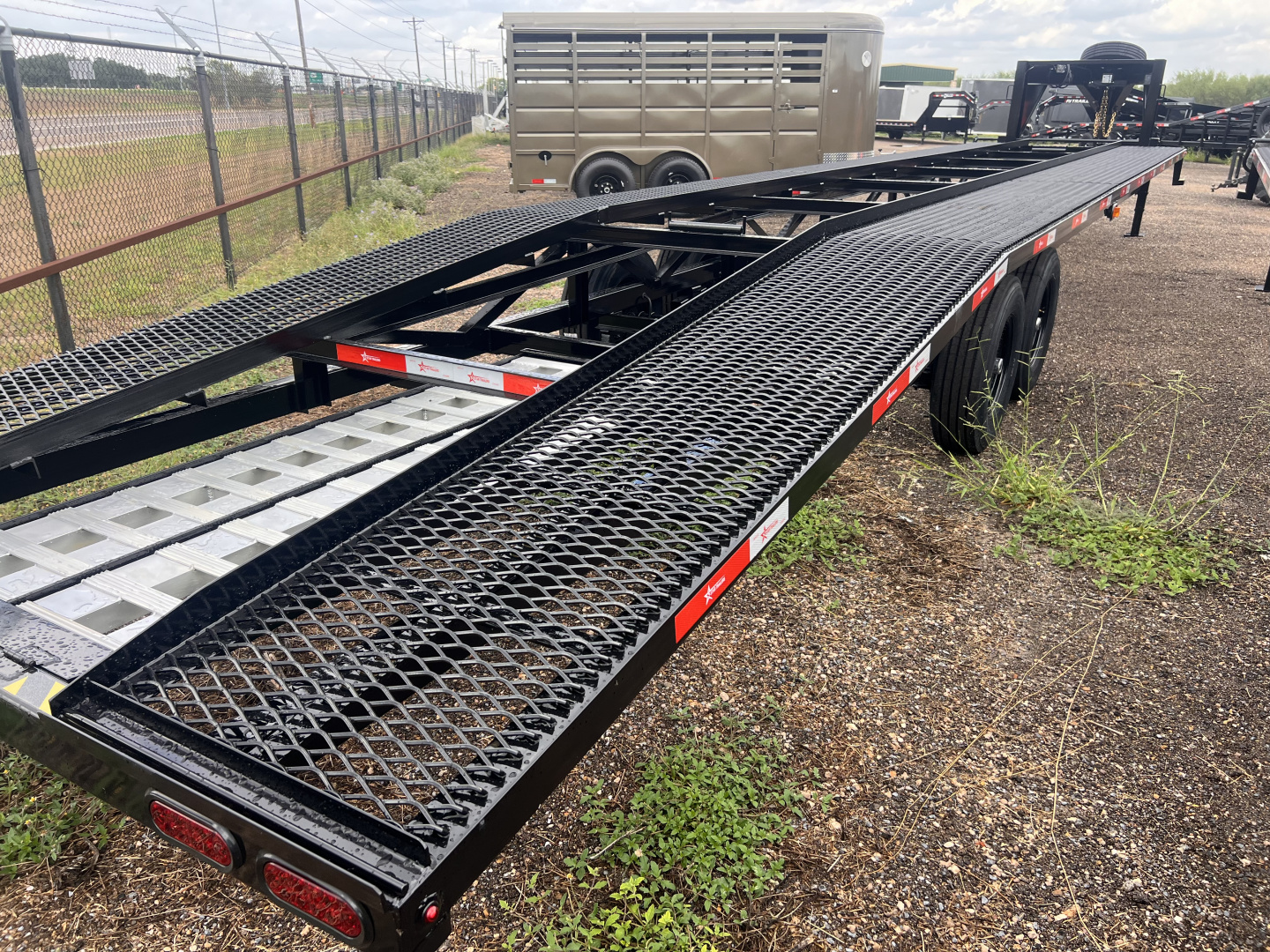 New 2026 5 Star Trailers 40ft Gooseneck 2 Car Hauler