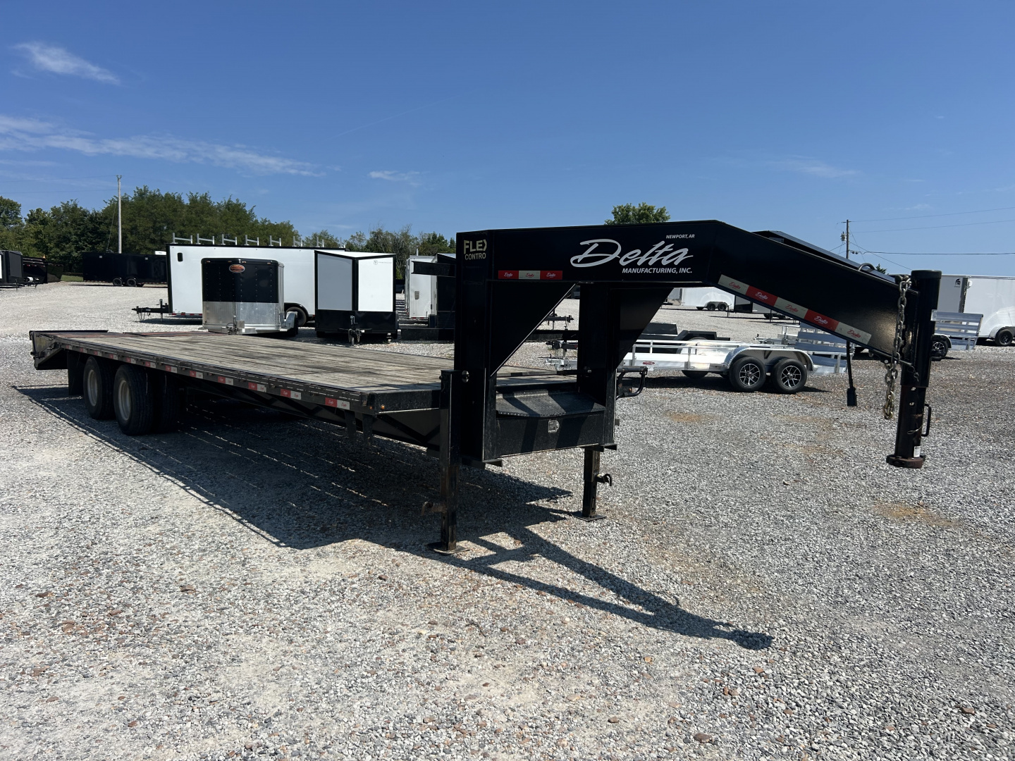 Used 2022 Delta 102"X30' 23.4K Gooseneck Flatbed Trailer