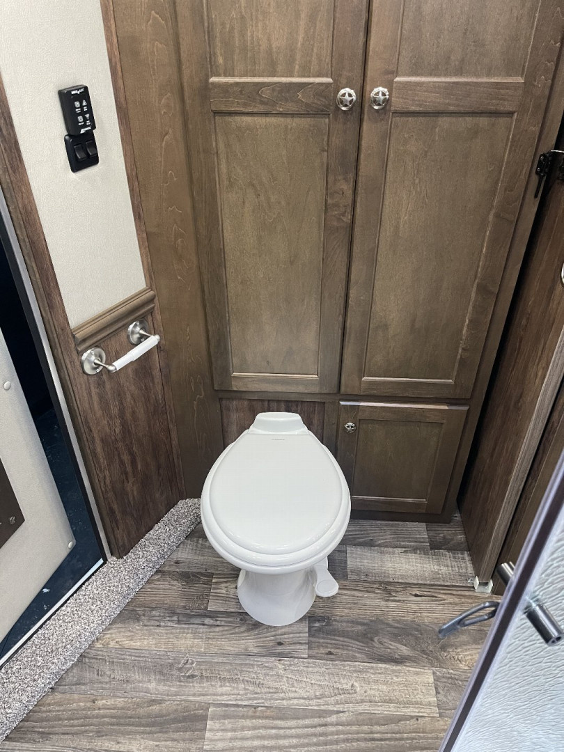 New 2026 Merhow Trailers 8314-B RWS Horse Trailer