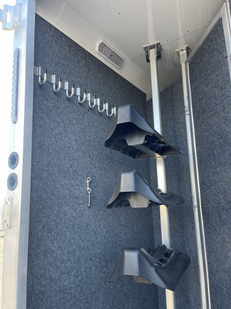 New 2026 Merhow Trailers 8314-B RWS Horse Trailer