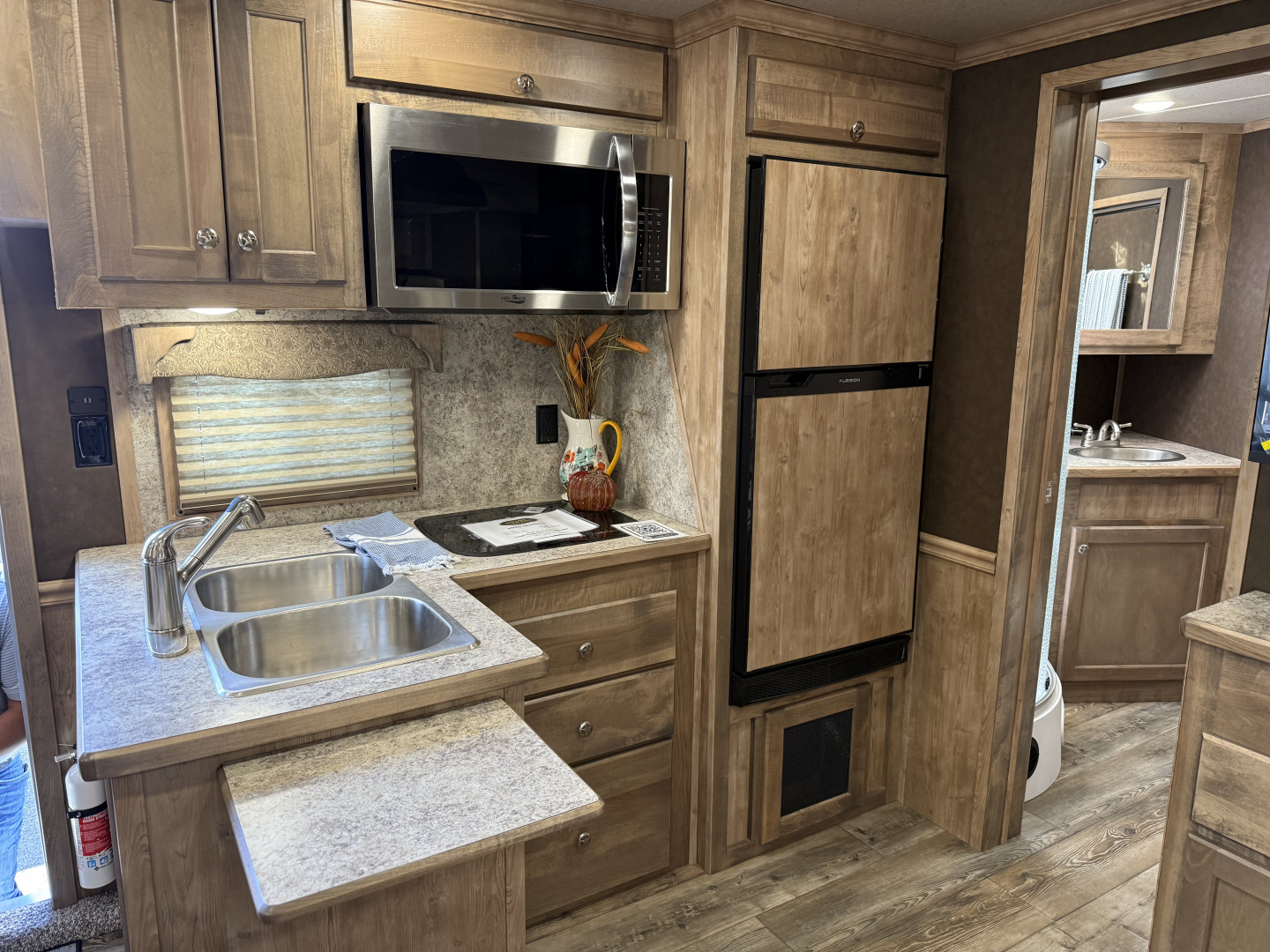 New 2026 Merhow Trailers 8314-B RWS Horse Trailer