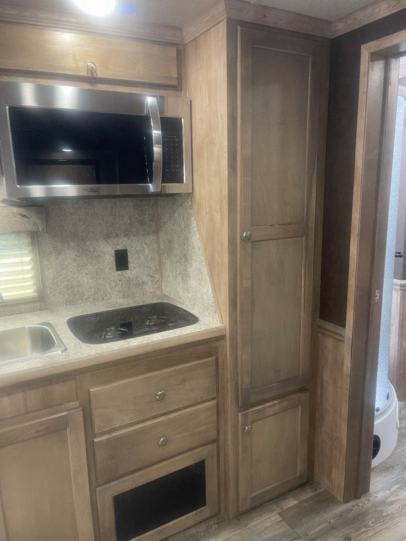 New 2026 Merhow Trailers 8416-A RWS- SIDE LOAD Horse Trailer