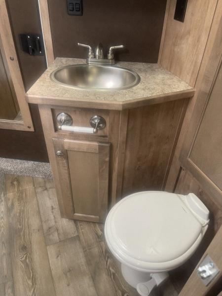 New 2026 Merhow Trailers 8416-A RWS- SIDE LOAD Horse Trailer