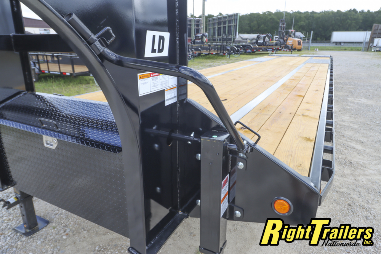 New 2026 8.5X40 PJ GOOSENECK EQUIPMENT TRAILER