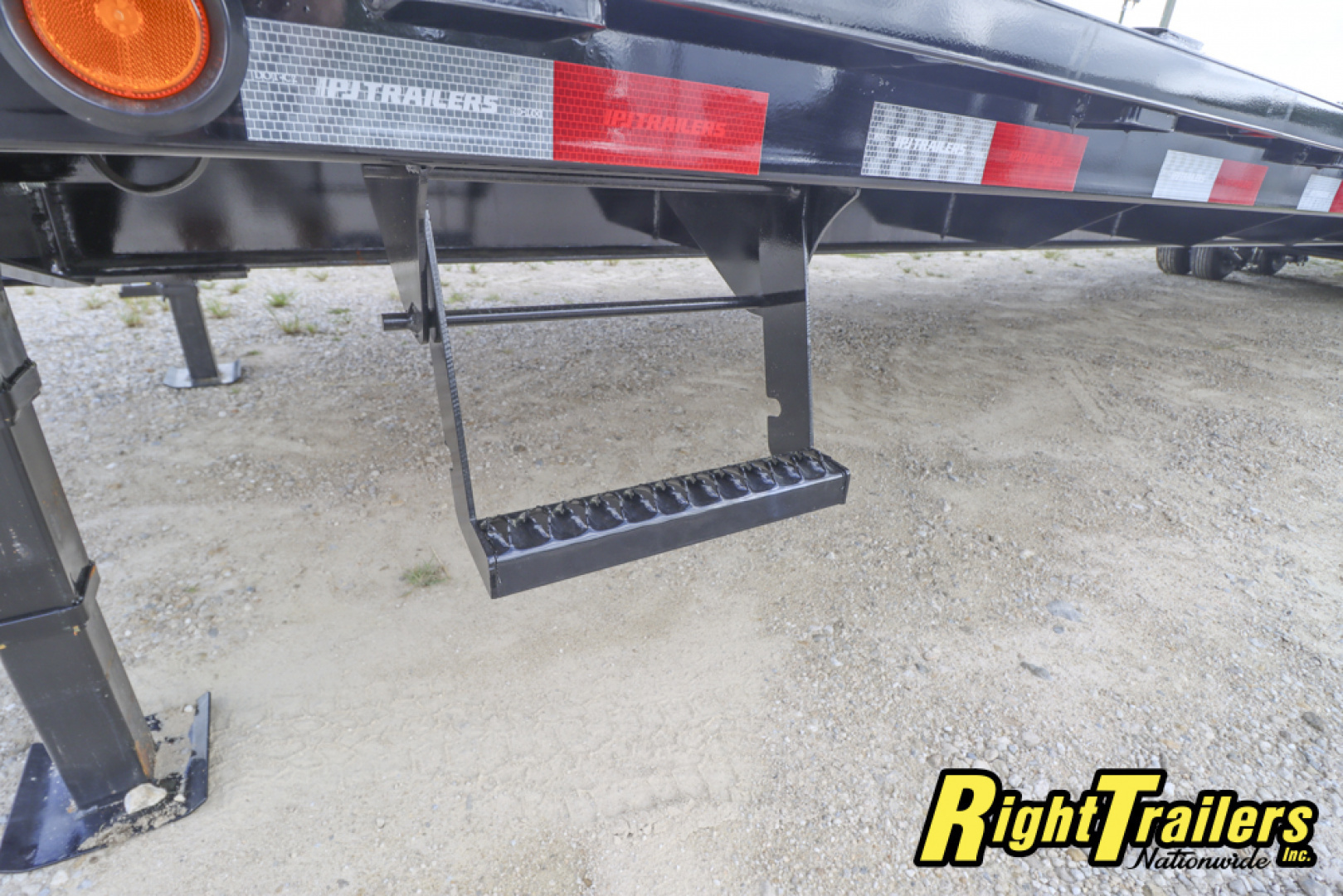 New 2026 8.5X40 PJ GOOSENECK EQUIPMENT TRAILER