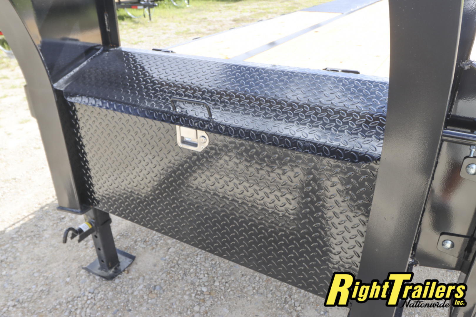 New 2026 8.5X25 PJ Gooseneck Equipment Trailer