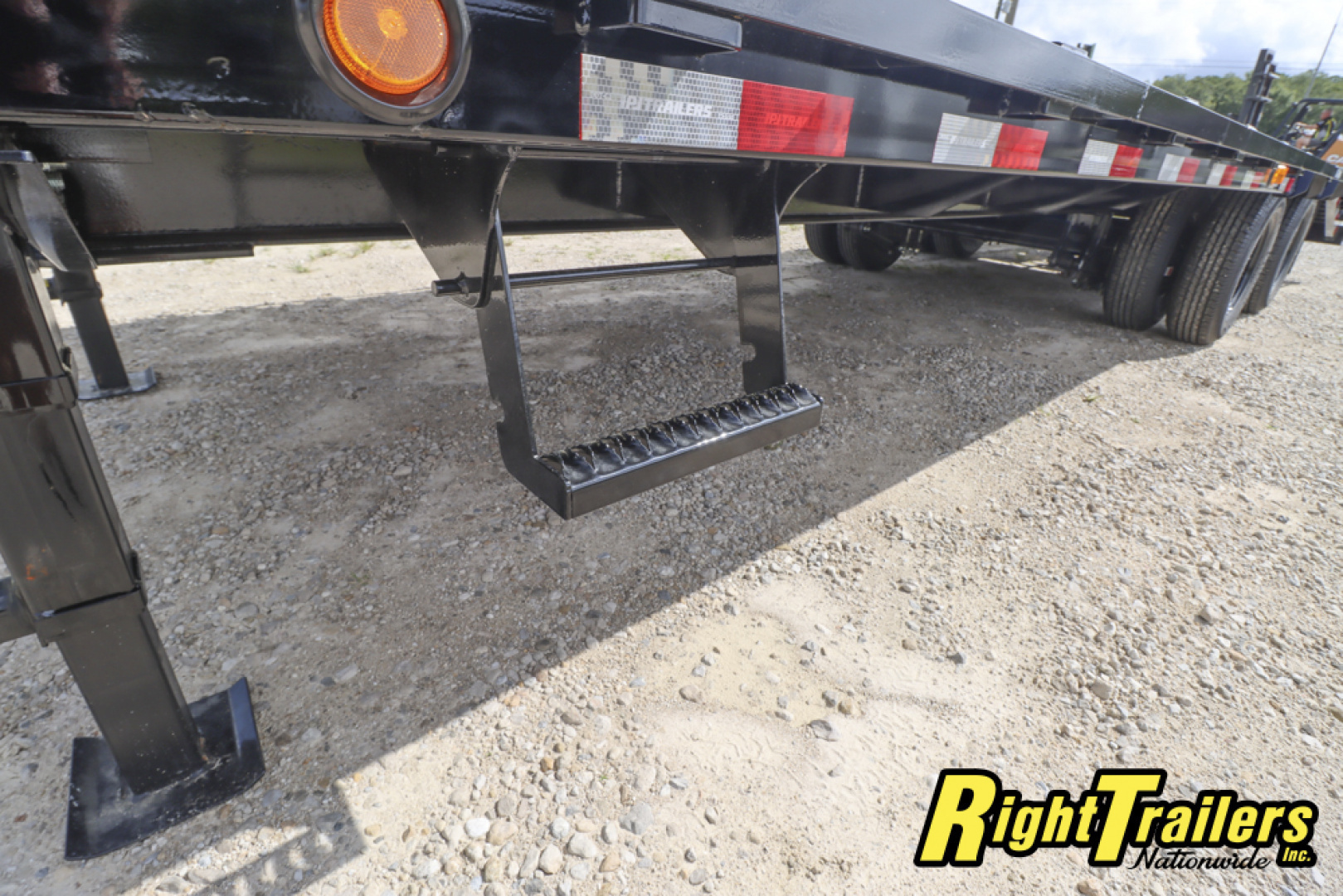 New 2026 8.5X25 PJ Gooseneck Equipment Trailer