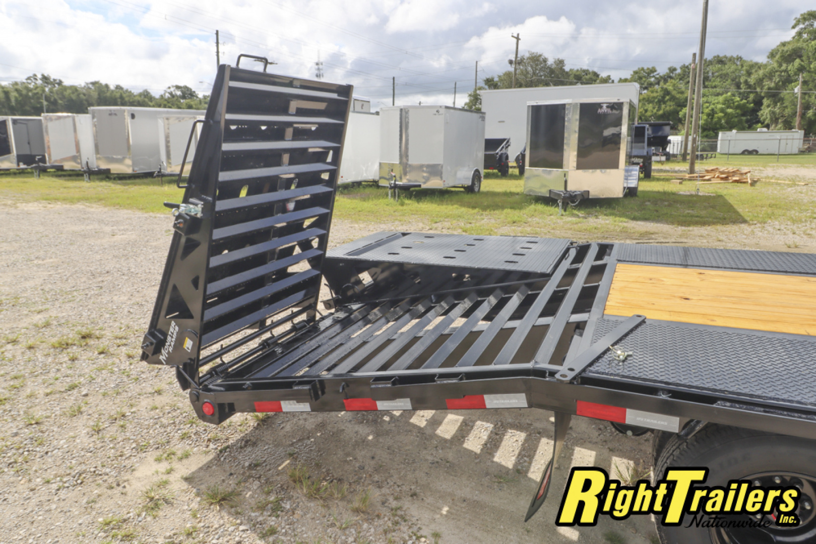 New 2026 8.5X25 PJ Gooseneck Equipment Trailer