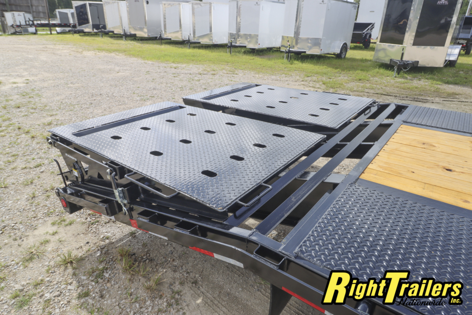New 2026 8.5X25 PJ Gooseneck Equipment Trailer