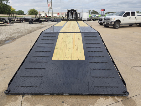 New 2026 H&H Trailers 102x25+9 Hydraulic Tail Gooseneck Deckover Trailer 25.9K Equipment Trailer