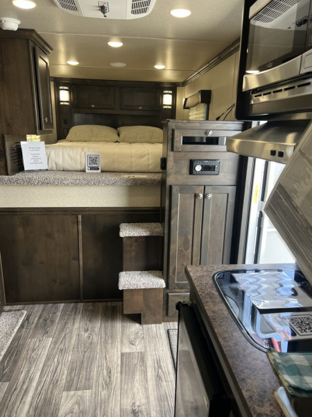 New 2026 Merhow Trailers 7309 RK-SLIDE Horse Trailer