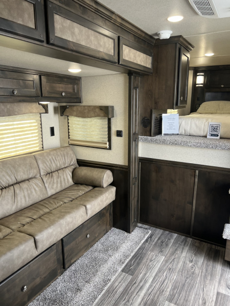 New 2026 Merhow Trailers 7309 RK-SLIDE Horse Trailer