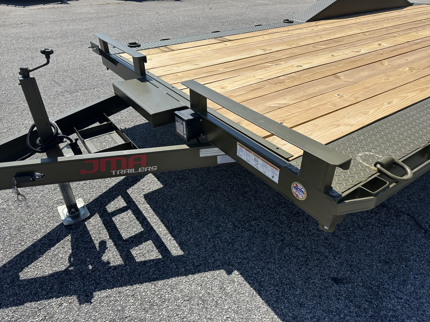 New 2025 10K 102X20 WOOD FLOOR CAR HAULER WITH WINCH PLATE AND BATTERY BOX