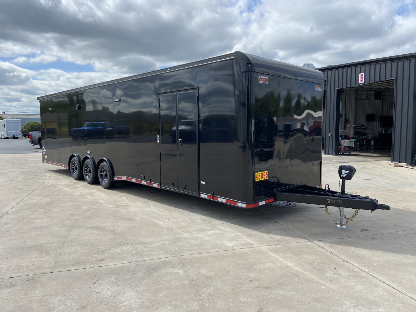 New 2026 United Trailers Super Hauler 34'