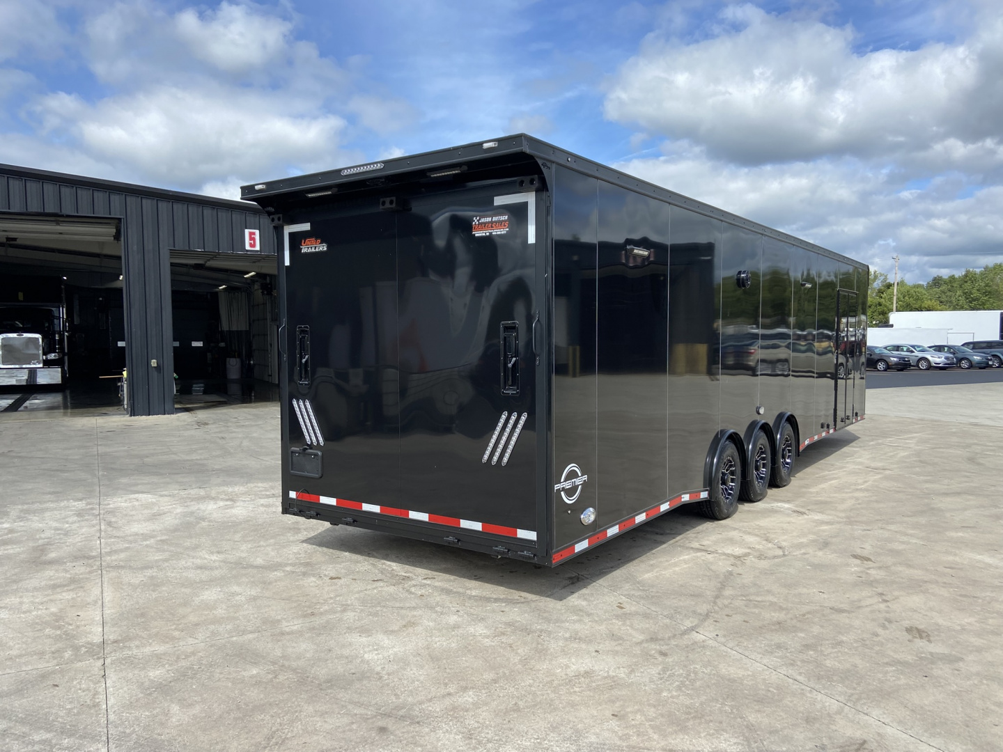 New 2026 United Trailers Super Hauler 34'