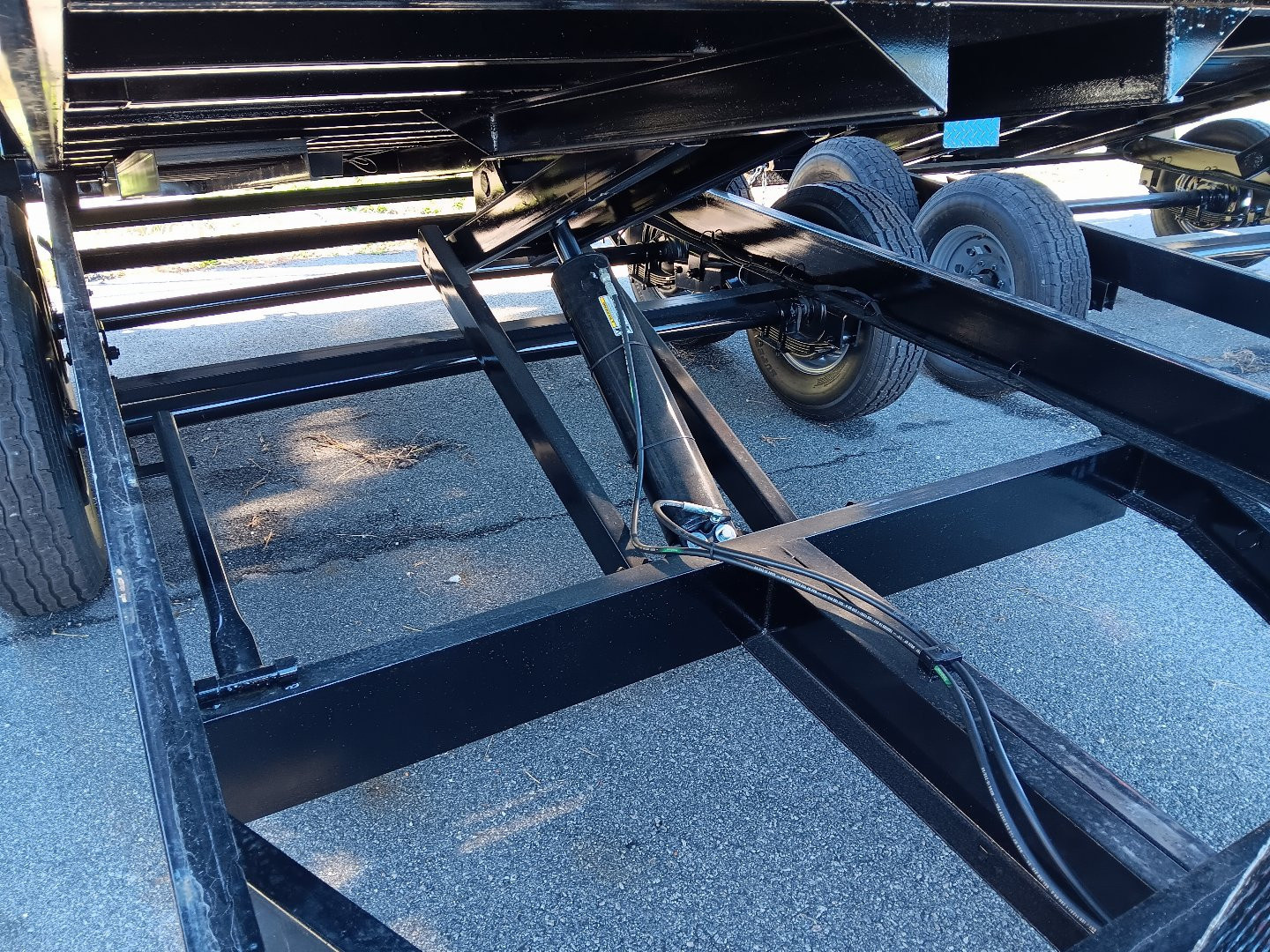 New 2025 Hawke Trailers 7X14TA 14K Low Profile Scissor Dump Trailer