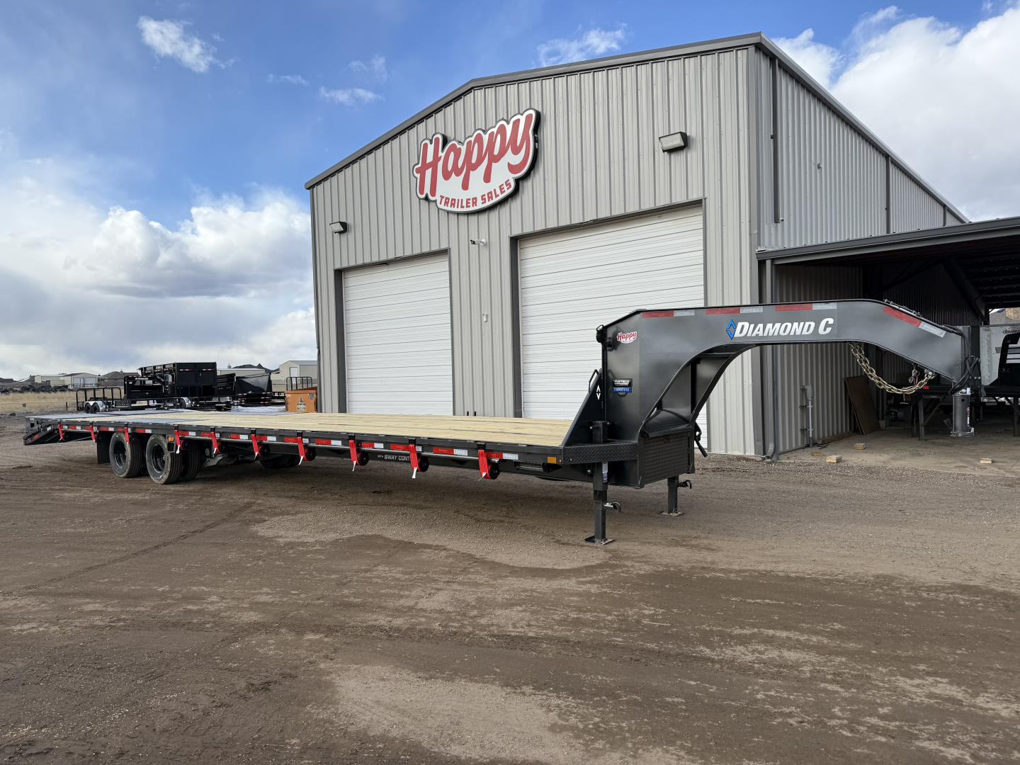 New 2026 Diamond C 102"x40' Engineered Beam FMAX212 w/ Max Ramps - Pacesetter Edition
