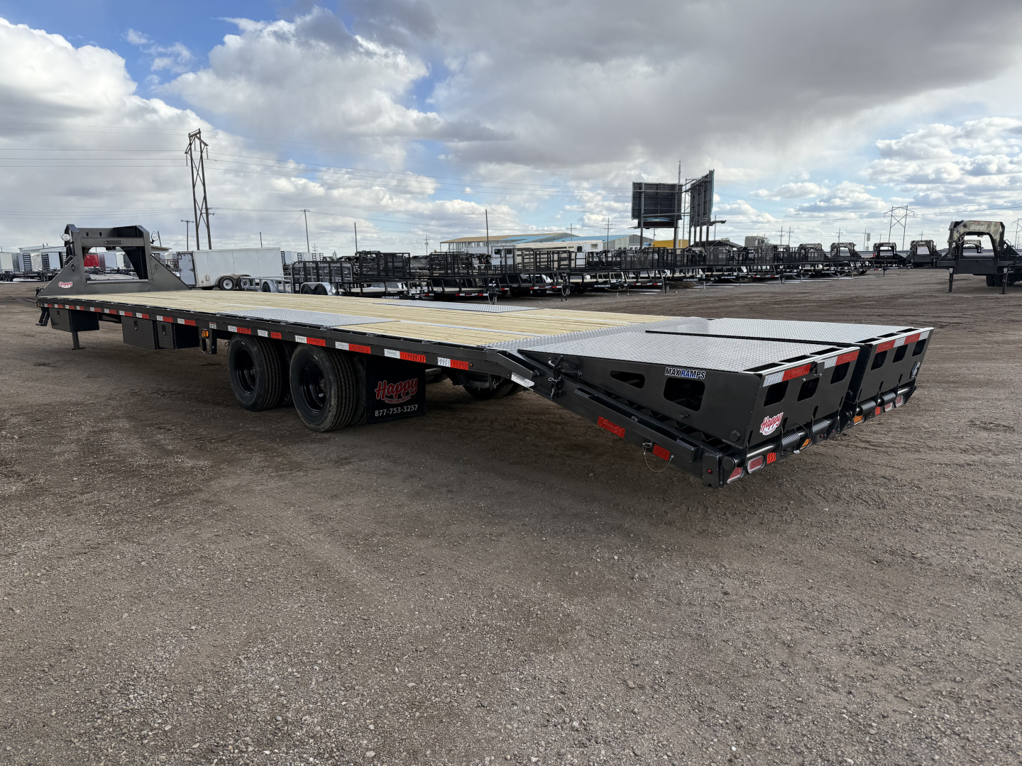 New 2026 Diamond C 102"x40' Engineered Beam FMAX212 w/ Max Ramps - Pacesetter Edition