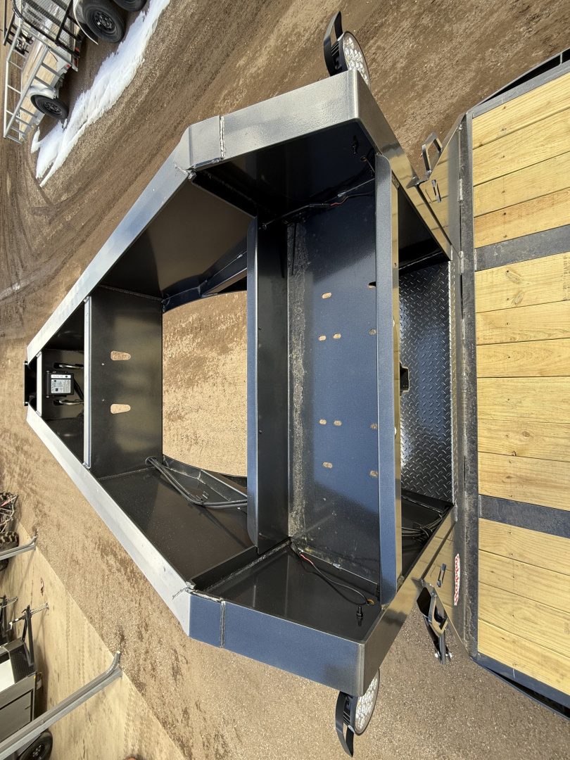 New 2026 Diamond C 102"x40' Engineered Beam FMAX212 w/ Max Ramps - Pacesetter Edition