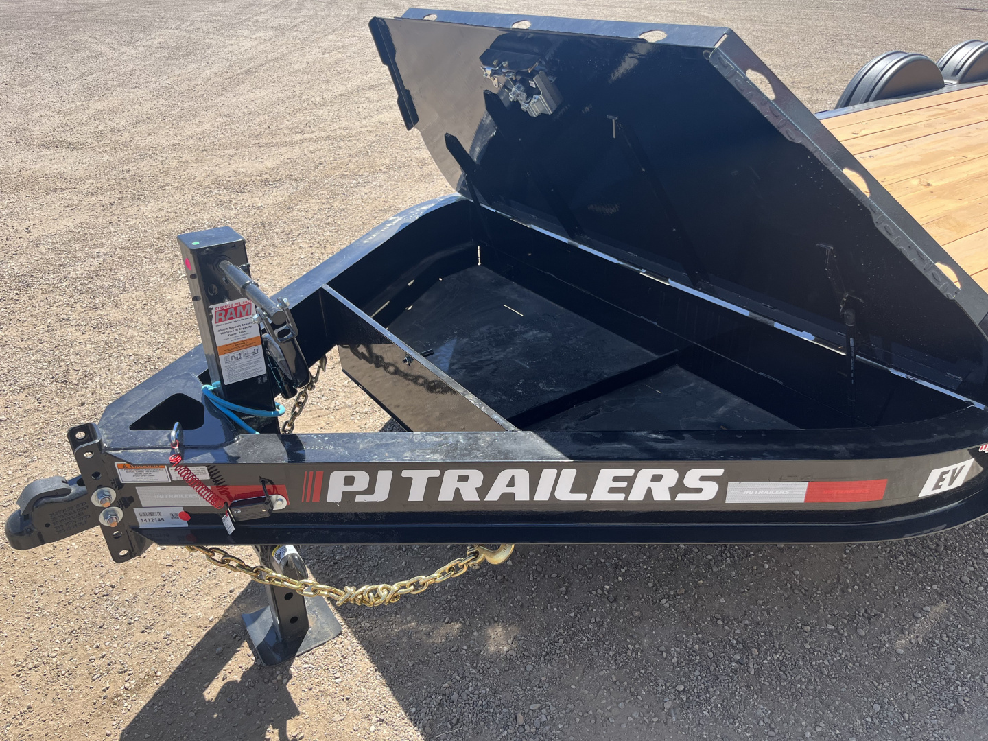 New 2026 PJ 83"x20' I-Beam Equipment Trailer – EV