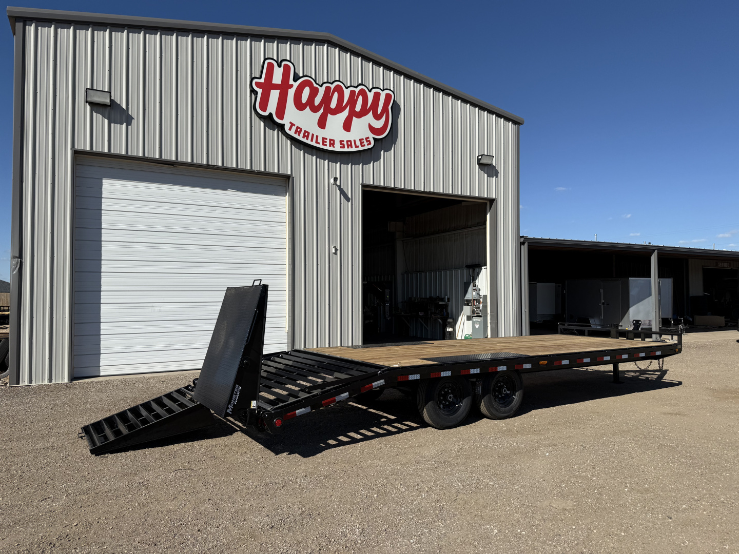 New 2026 PJ 102"x24' BP 8" I-Beam Deckover Trailer – F8