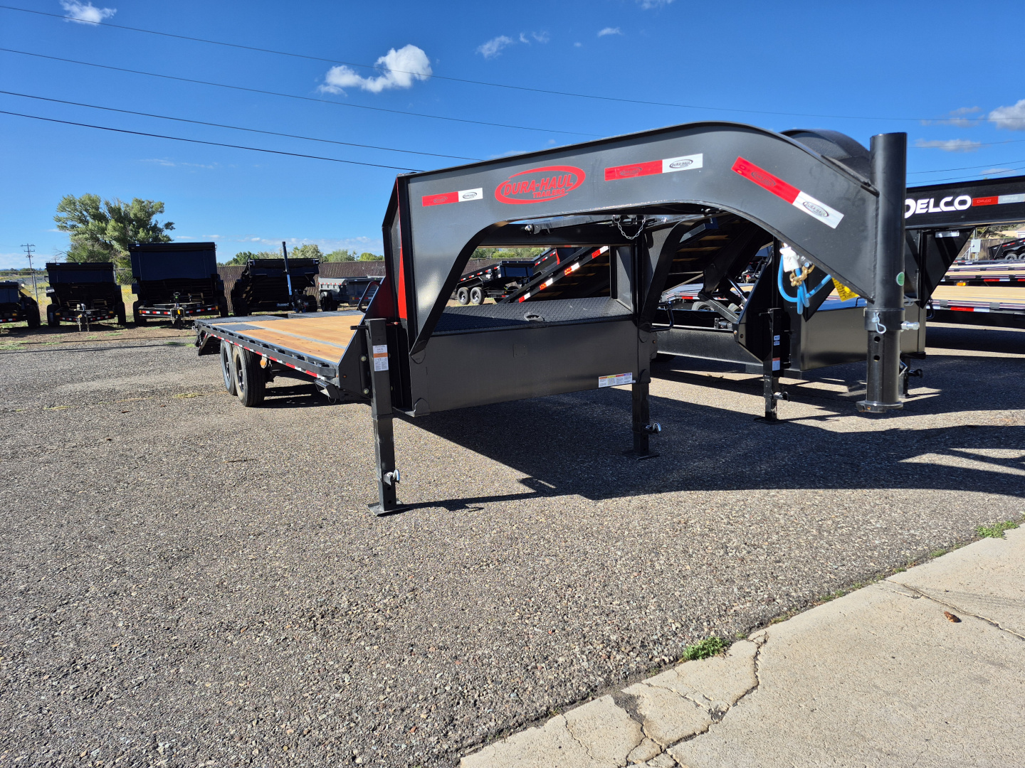 New 2026 Dura-Haul Gooseneck Tandem Axle Deckover/16,000 GVWR/8'x25'