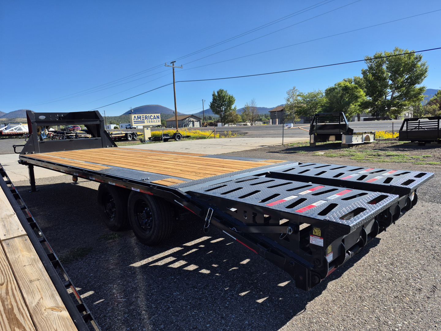 New 2026 Dura-Haul Gooseneck Tandem Axle Deckover/16,000 GVWR/8'x25'