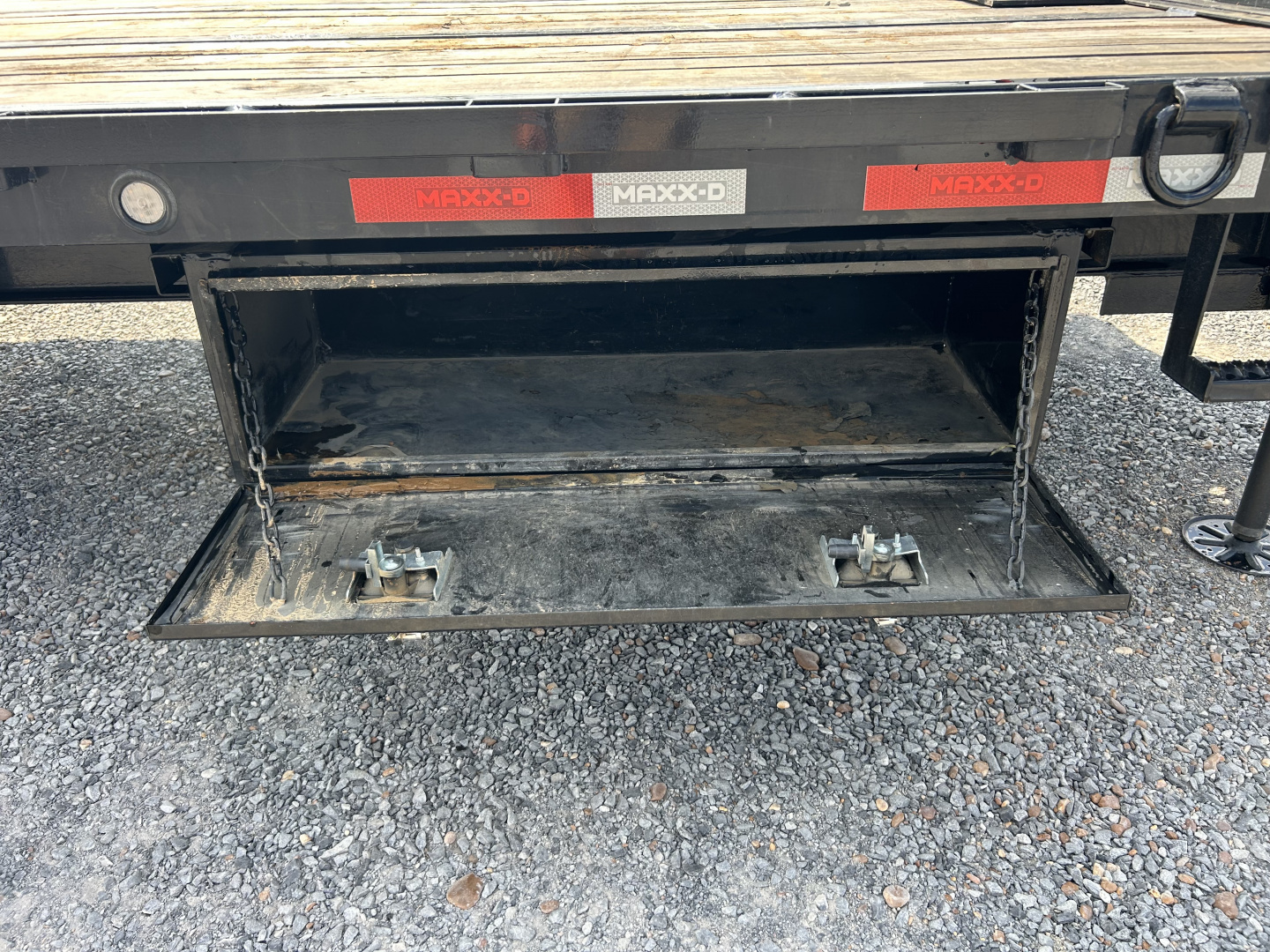 Used 2024 MAXXD 102"X32' 25.9K Full Tilt Gooseneck Trailer