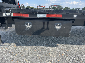 Used 2024 MAXXD 102"X32' 25.9K Full Tilt Gooseneck Trailer