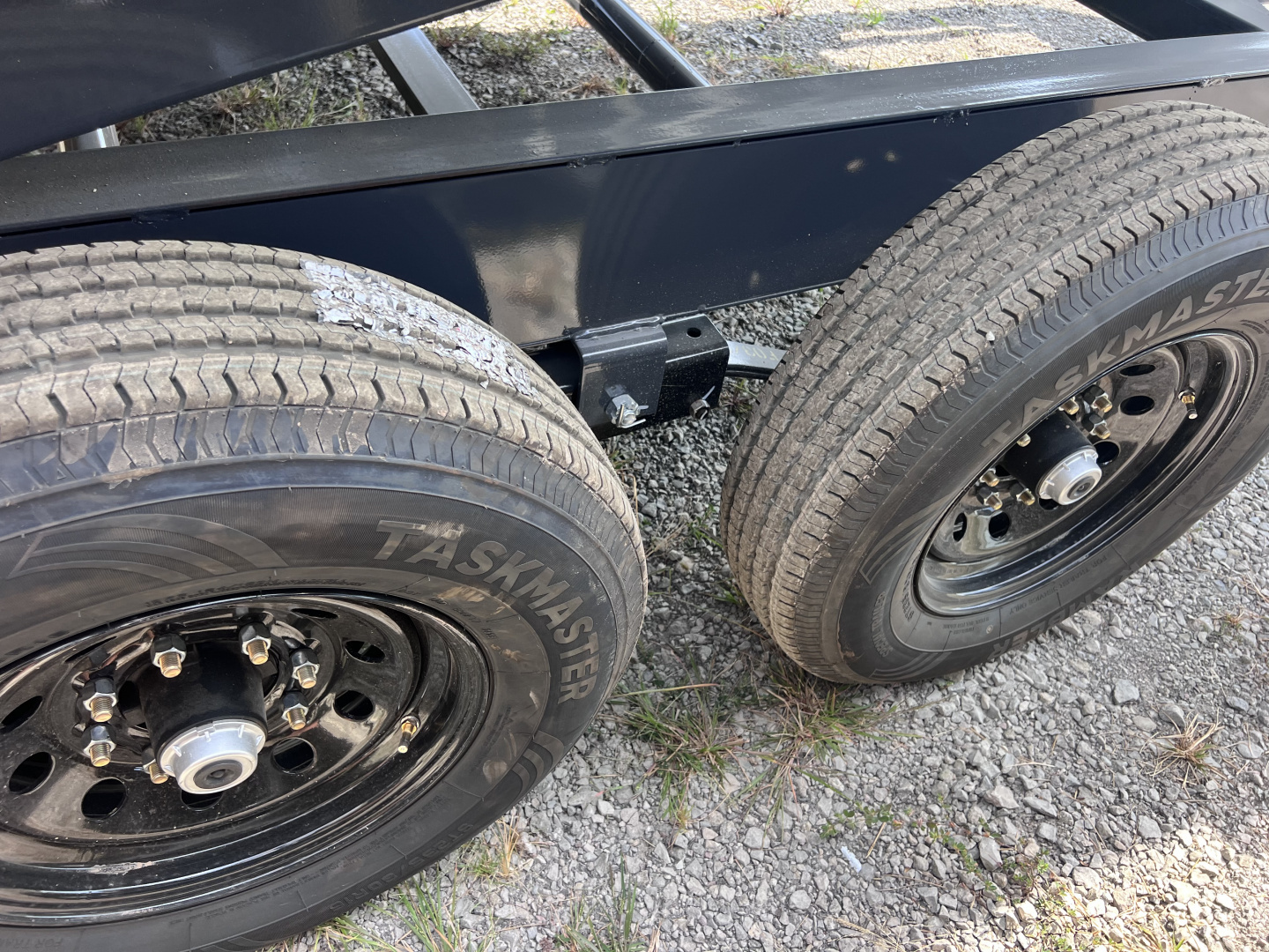 New 2026 IRON BULL 83X16 DUMP TRAILER W/ SCISSOR HOIST