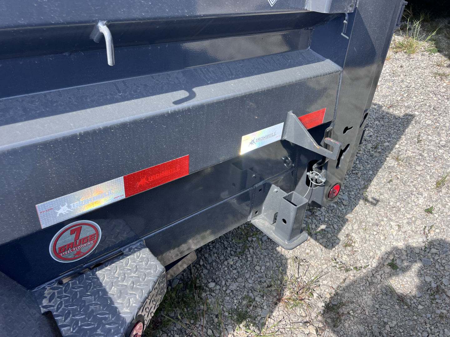 New 2026 IRON BULL 83X16 DUMP TRAILER W/ SCISSOR HOIST