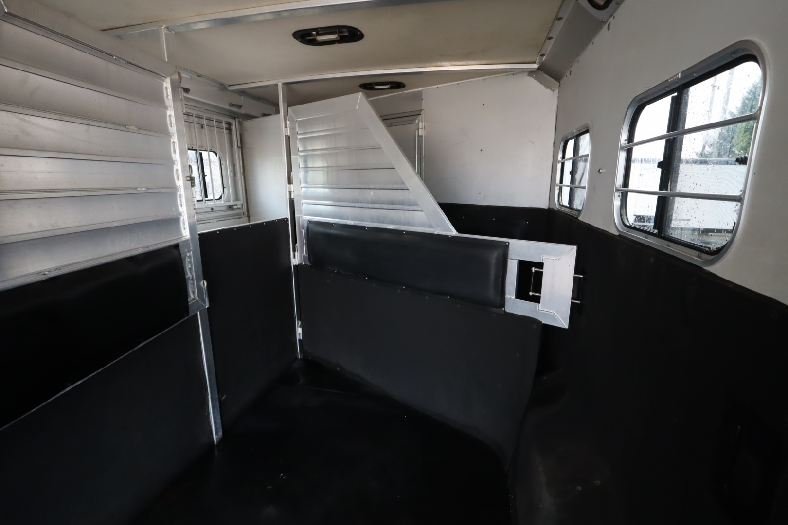 Used 2007 Hart Trailer 4 Horse LQ Horse Trailer