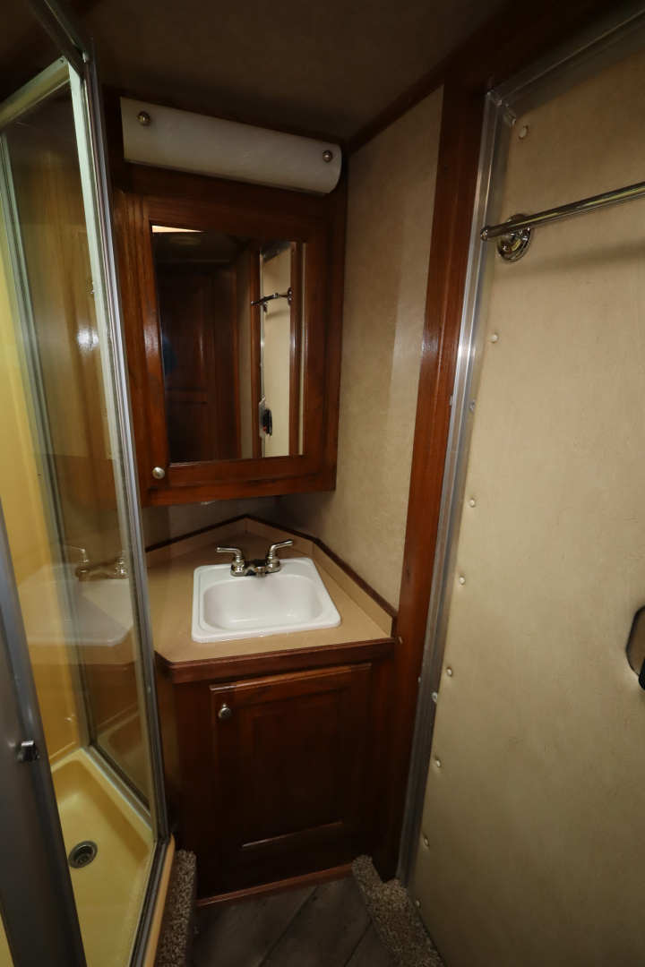 Used 2007 Hart Trailer 4 Horse LQ Horse Trailer
