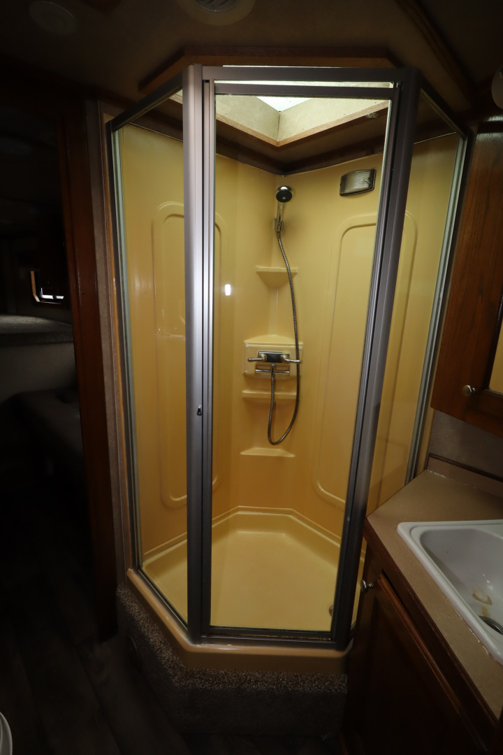 Used 2007 Hart Trailer 4 Horse LQ Horse Trailer