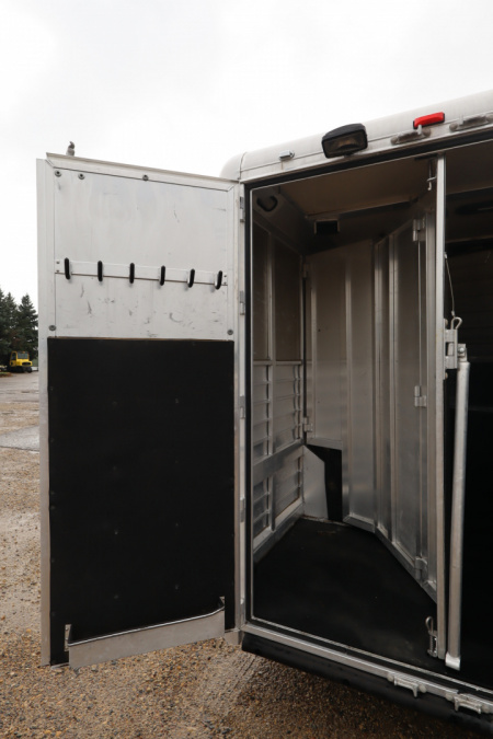 Used 2007 Hart Trailer 4 Horse LQ Horse Trailer