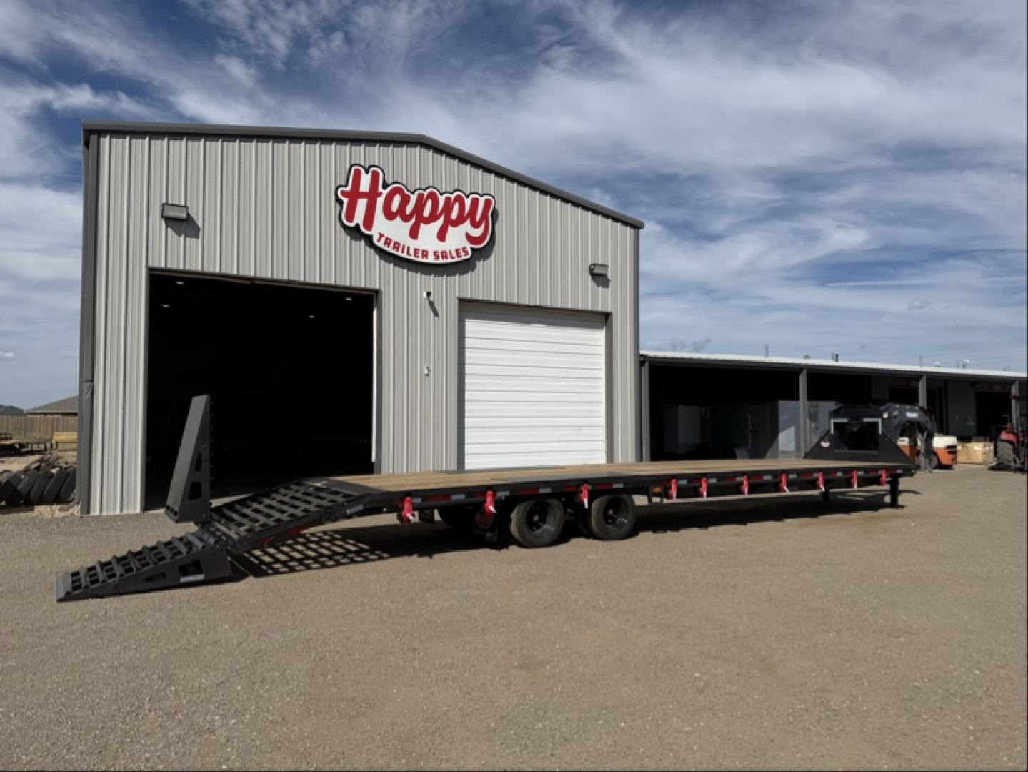 New 2026 Diamond C 102"x40' Engineered Beam FMAX216 w/ Max Ramps - 40K Pacesetter Edition