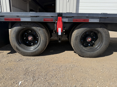 New 2026 Diamond C 102"x40' Engineered Beam FMAX216 w/ Max Ramps - 40K Pacesetter Edition