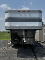 Used 1989 MqQuerry 5H Slant Horse Trailer