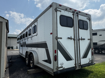 Used 1989 MqQuerry 5H Slant Horse Trailer