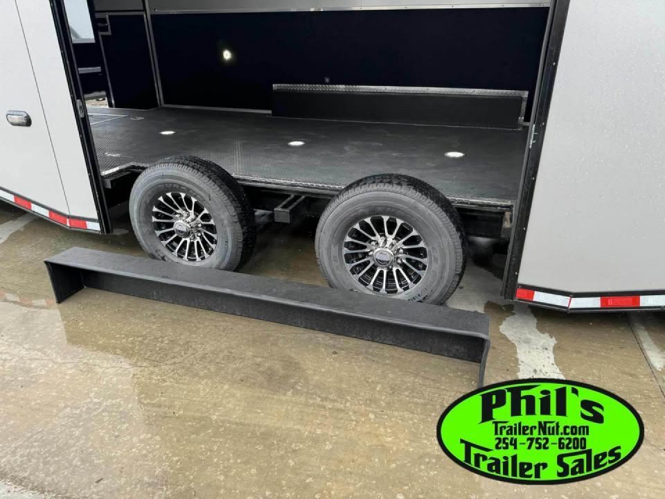 New Haulmark NEW 85X28 EDGE ENCLOSED CAR RACE TRAILER HAULER CARGO Car / Racing Trailer