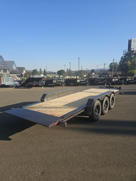 New TILT TRIPLE AXLE 2026 Diamond C Trailers HDT307 82X22 21K Equipment Trailer