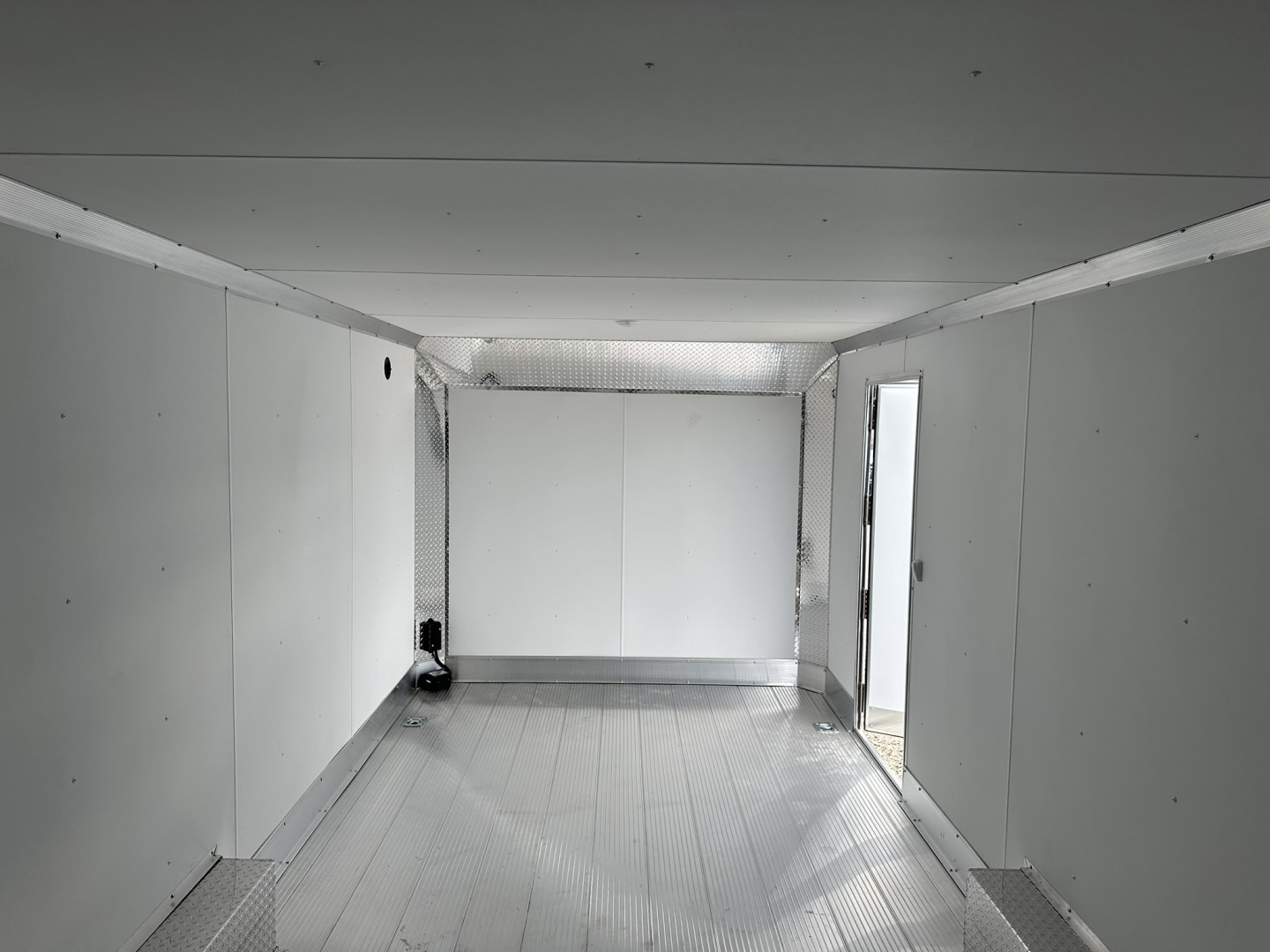 New 2026 ALCOM EZ HAULER EZEC8520TA2 Car / Racing Trailer