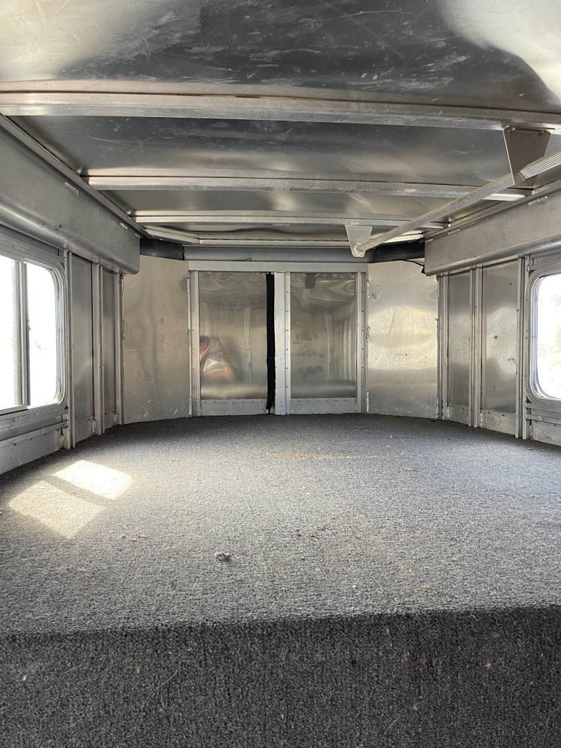 Used 2002 Featherlite Trailers 6 HR- MID TACK Horse Trailer