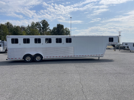 Used 2002 Featherlite Trailers 6 HR- MID TACK Horse Trailer