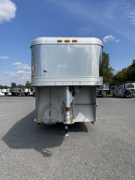 Used 2002 Featherlite Trailers 6 HR- MID TACK Horse Trailer
