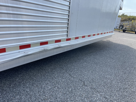 Used 2002 Featherlite Trailers 6 HR- MID TACK Horse Trailer