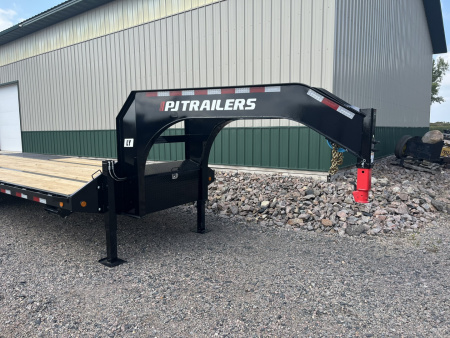 New 2026 PJ Trailers 32' Low-Pro Hydraulic Dove Gooseneck Trailer