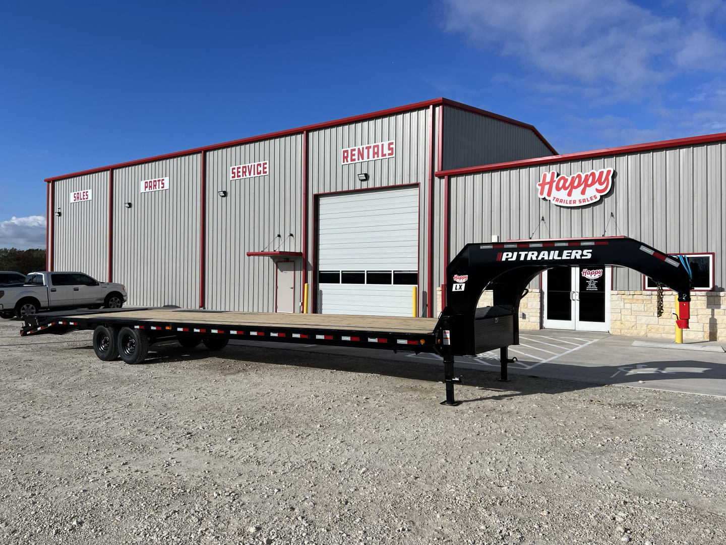 New 2026 PJ 102"x36' GN Low-Pro Flatbed w/ Singles - LX